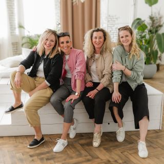 ✨ Teplákové bomberky Claudia ✨ Znáte to… ráno ještě chladno, odpoledne pařák. Chce to něco, co bude lehoučký, ale zahřeje....