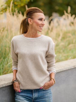 Sezóna pulovříků je tu!🍁😍 Právě teď jsme naskladnily ještě teploučké a o to víc měkoučké nové pulovry Amy!🖤 Ulov si ten...